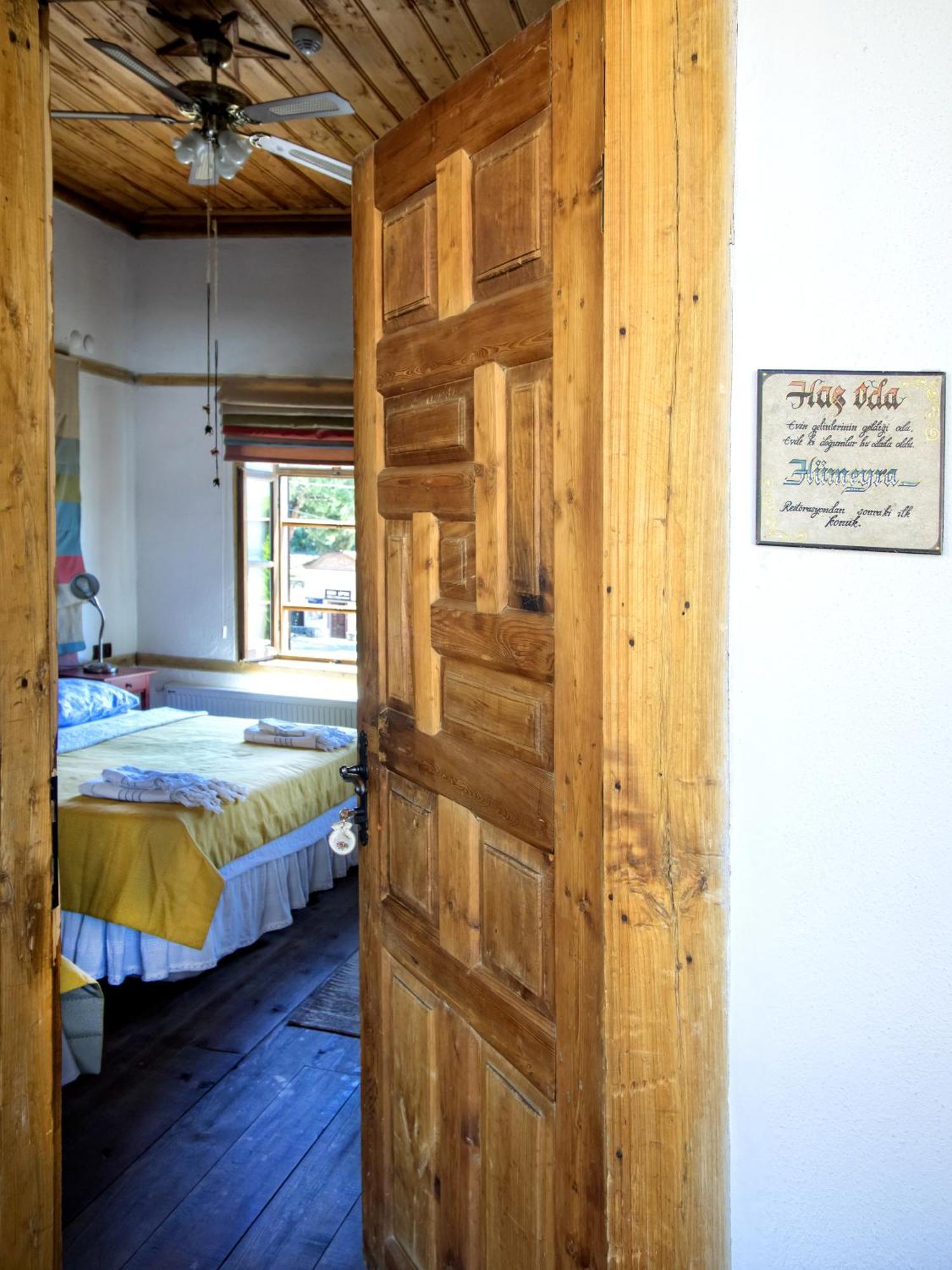 Birgi Hotel Saliha Hanim Tas Konak מראה חיצוני תמונה