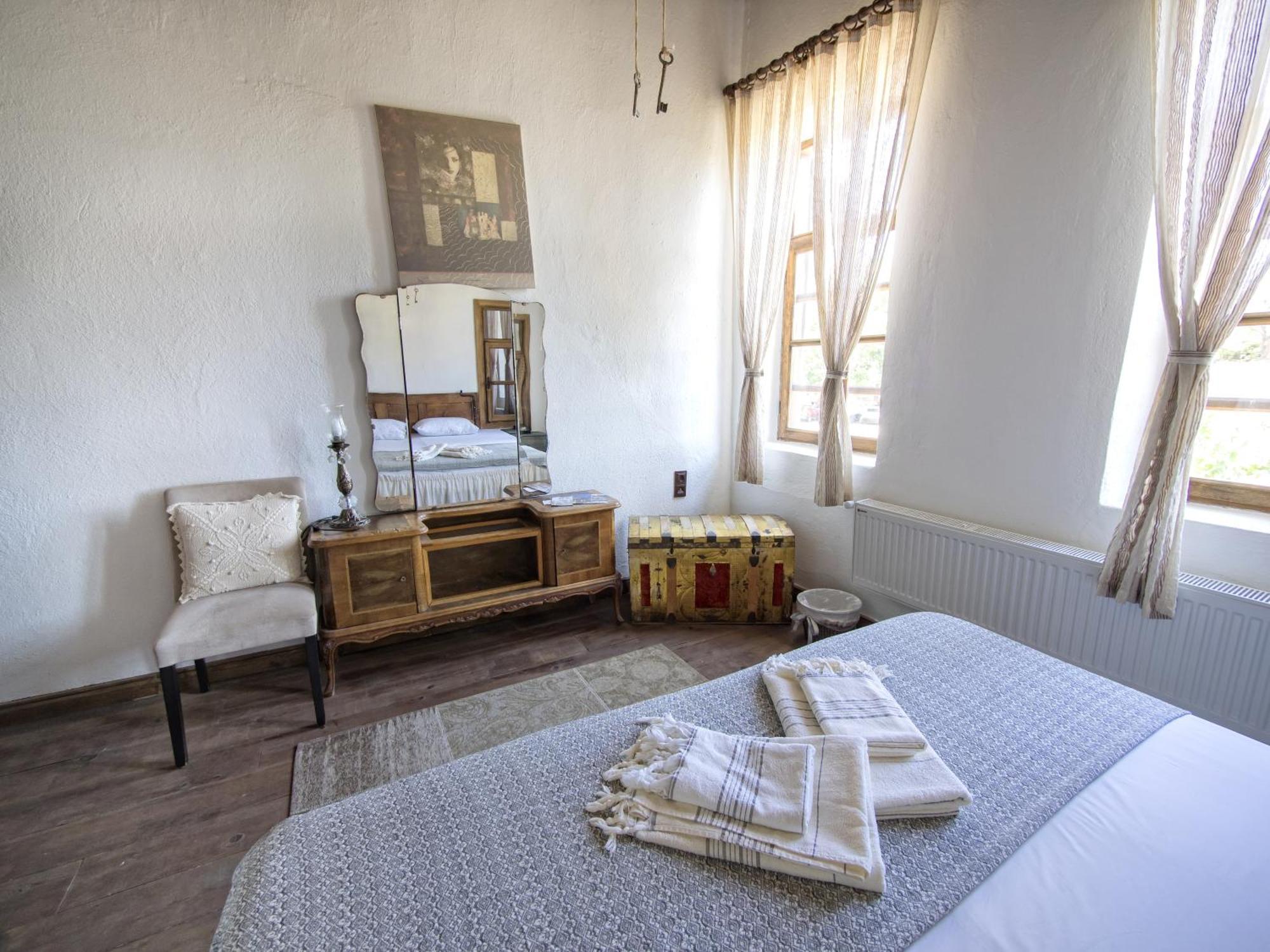 Birgi Hotel Saliha Hanim Tas Konak מראה חיצוני תמונה