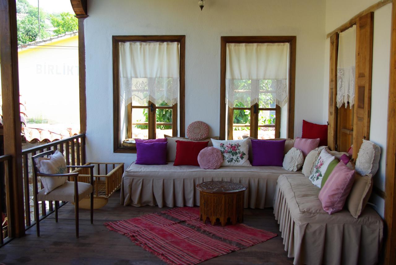 Birgi Hotel Saliha Hanim Tas Konak מראה חיצוני תמונה